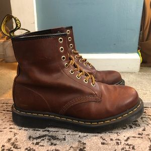 Women’s Dr. Martens 1460